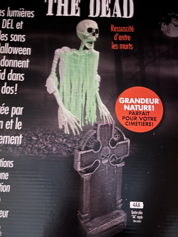 Schwebendes Skelett am Grabstein &mdash; Halloween-Dekofigur zur Miete